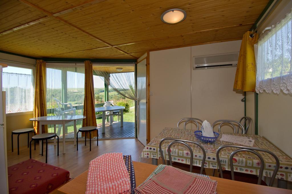 Le Bourdieu Hotel Durfort  Værelse billede